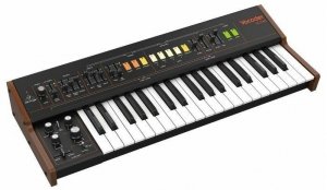 Behringer VOCODER VC340 аналоговый вокодерный синтезатор, 37 клавиш от музыкального магазина МОРОЗ МЬЮЗИК