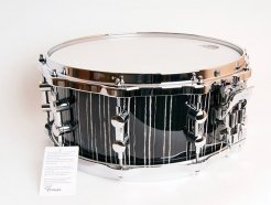 Sonor 15810576 PL 12 1406 SDWD 13126 ProLite малый барабан 14" x 6", клён 9 слоёв, толщина обечайки 4 мм, обода литые, цвет Ebony White Stripes от музыкального магазина МОРОЗ МЬЮЗИК