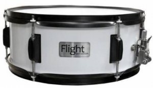 FLIGHT FMS-1455WH маршевый барабан малый, в комплекте палочки и ремень для барабана, размер 14" x 5,5" (35,6 х 14 см), цвет белый от музыкального магазина МОРОЗ МЬЮЗИК