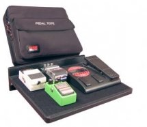 GATOR GPT-BLACK - нейлоновая сумка для гитарных педалей, с доской-поставкой 16.5" x 12" , вес 3,17кг от музыкального магазина МОРОЗ МЬЮЗИК