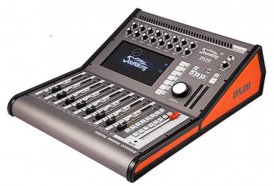 Soundking DX20 компактный цифровой микшерный пульт, 12 микроф, 4 комбо входа, 100 мм МОТО фейдора, 10 выходов, 7" сенсорный HD-экран, WI-FI от музыкального магазина МОРОЗ МЬЮЗИК